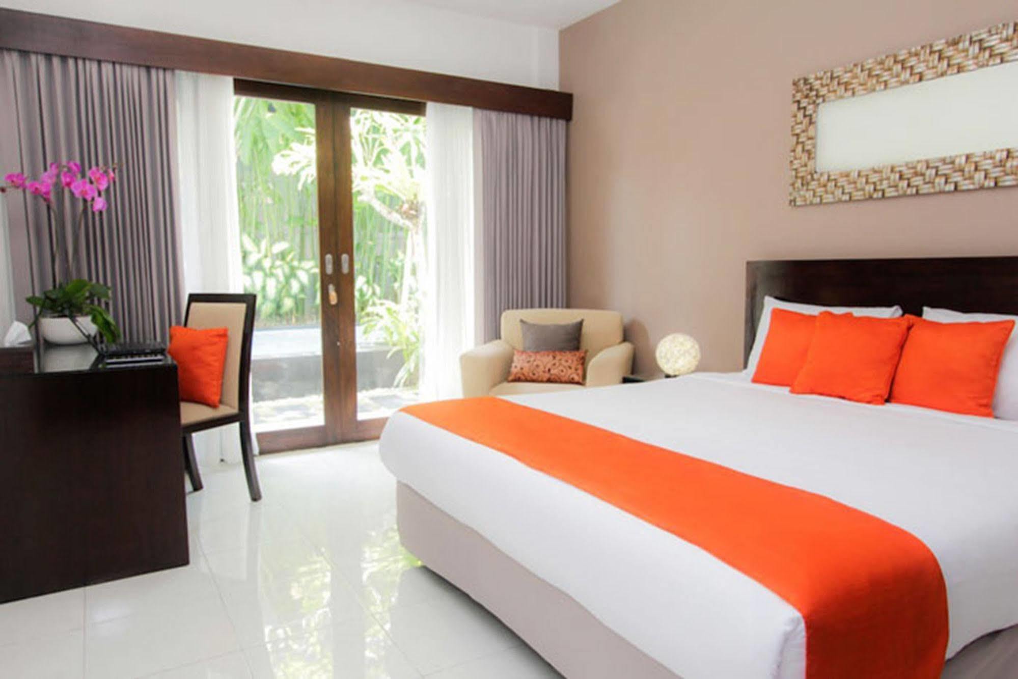 The Pavilion Hotel Kuta Kuta  Exterior photo